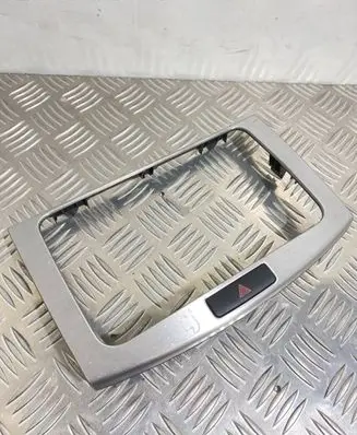 Volkswagen PASSAT B7 Radio/GPS head unit trim 3AA858069
