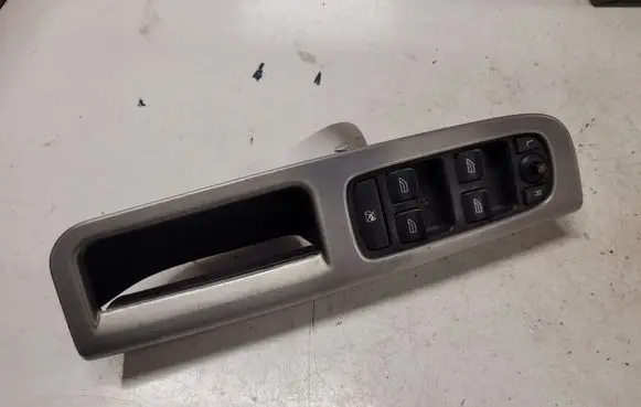 Volvo V50 Electric window control switch 8679666 30658444