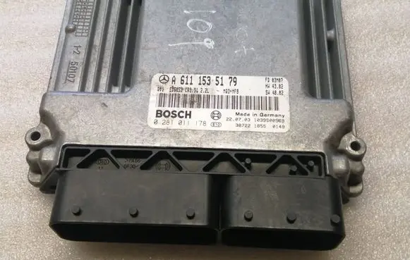 Engine ECU kit and lock set