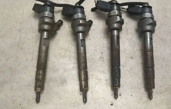 BMW X1 E84 Fuel injectors set 0445110289
