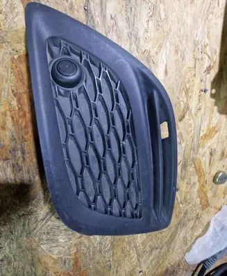 Volvo XC60 Front bumper lower grill 31290662