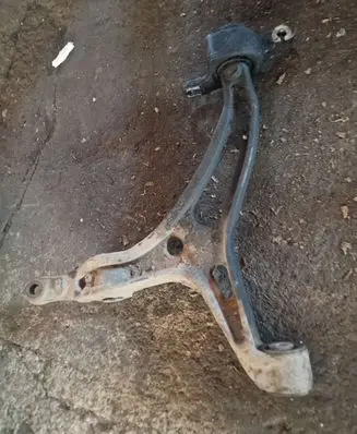 Mercedes-Benz ML W164 Front lower control arm/wishbone 
