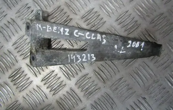 Mercedes-Benz C W203 Engine mounting bracket a1112361395 15402206