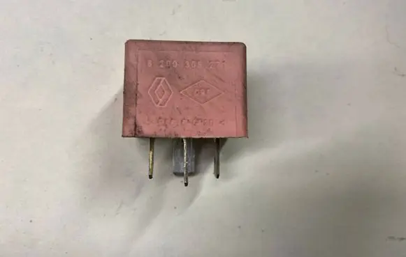 Renault Scenic II - Grand scenic II Other relay 8200308271