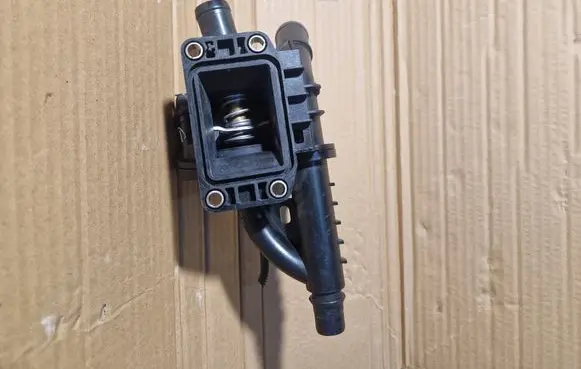 Peugeot 508 RXH Thermostat TH58183G1