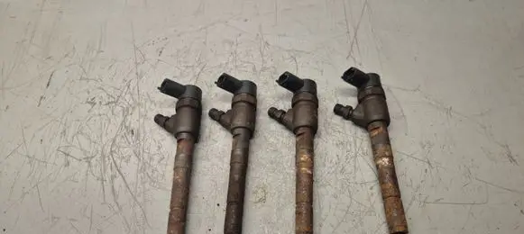 Opel Corsa D Fuel injectors set 0445110326