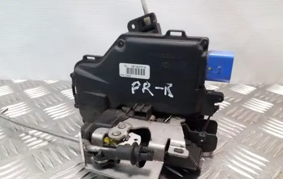 Audi A3 S3 8P Front door lock 4E1837016