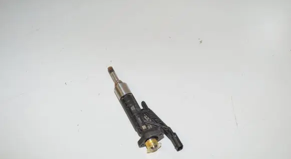 BMW 2 F45 Fuel injector 7639990 13537639990 13538625396