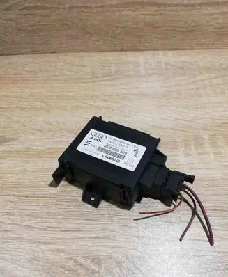 Audi A4 S4 B7 8E 8H Auxiliary heating control unit/module 8E0909509