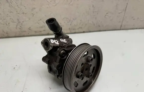 Audi Q5 SQ5 Power steering pump 8R0145155S