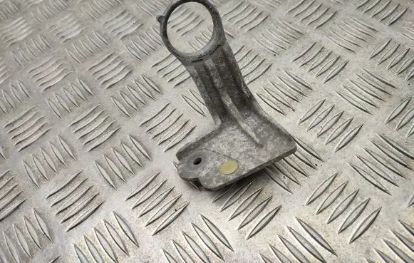 Peugeot 308 Radiator mount bracket