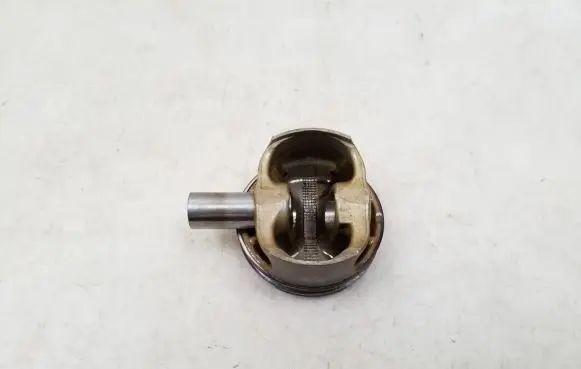 BMW 5 F10 F11 Piston with connecting rod