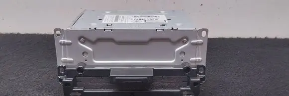 Fiat Freemont Radio/CD/DVD/GPS head unit P68240132AA