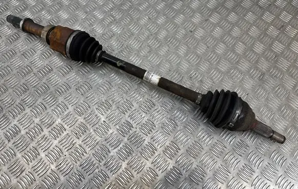 Nissan Leaf II (ZE1) Front driveshaft 