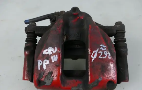 Honda CR-V Front brake caliper