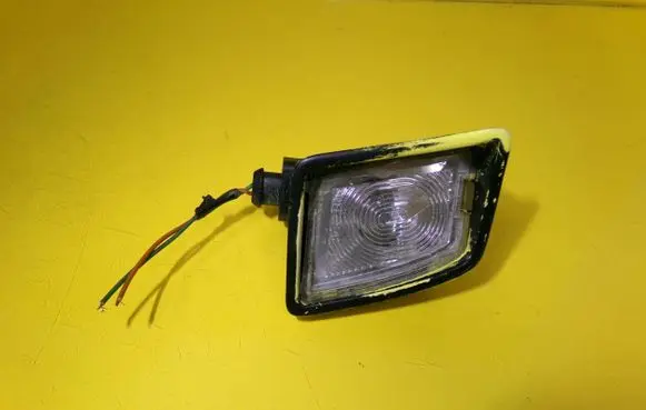 Volkswagen New Beetle Number plate light 