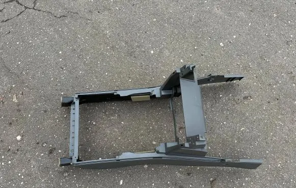 Mitsubishi Pajero Glove box central console MR605252