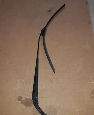 Mitsubishi Outlander Front wiper blade arm 8249 2294