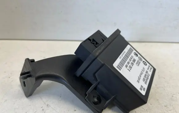 Volkswagen Touran II Light module LCM 5M0907357E 5WK50281 220920110001