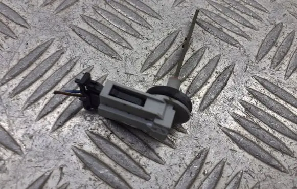 Volkswagen PASSAT B6 Interior temperature sensor 4B0820539
