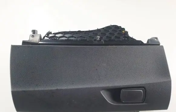 BMW 1 F20 F21 Glove box