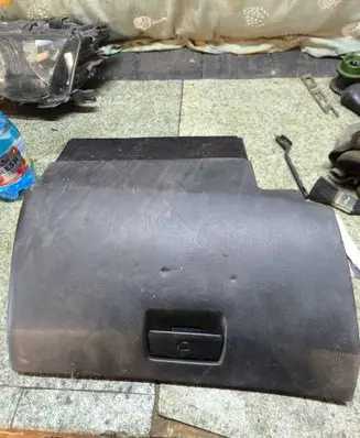 BMW 3 E30 Glove box lid/cover 
