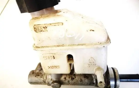 KIA Ceed Brake fluid reservoir 