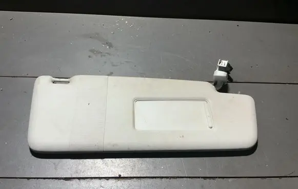 Sun visor