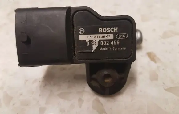 Subaru Impreza I Air pressure sensor 0281002456