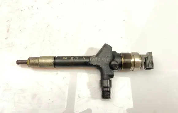 Mazda 6 Fuel injector DJ31907