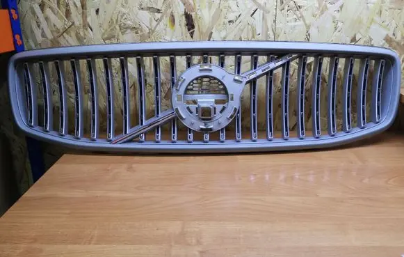 Volvo S90, V90 Front grill 31425499