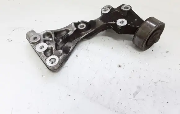 Dodge Nitro Generator/alternator bracket 90513137F