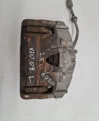 Volvo V70 Front brake caliper 6020