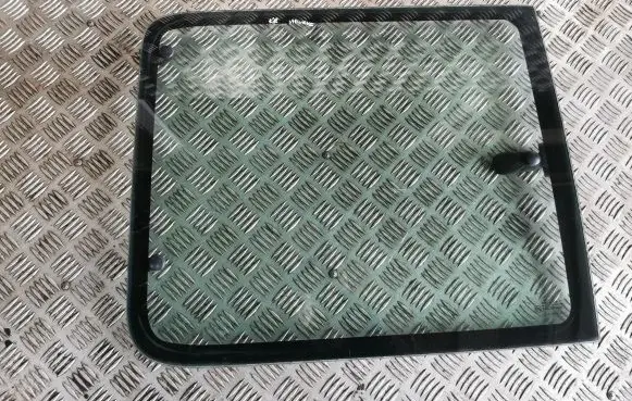 Peugeot Partner Side middle window/glass 