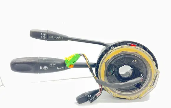 Mercedes-Benz CLS C219 Wiper turn signal indicator stalk/switch A1714640518