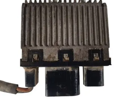 Audi A4 S4 B6 8E 8H Coolant fan relay 8E0959501P
