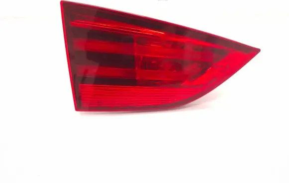 Tailgate rear/tail lights