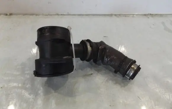 Ford Fiesta Air intake hose/pipe AV21-9C623-AC