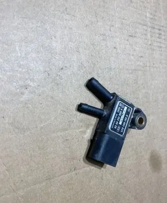 Mercedes-Benz Sprinter W901 W902 W903 W904 Exhaust gas pressure sensor A0061534928 0061534928