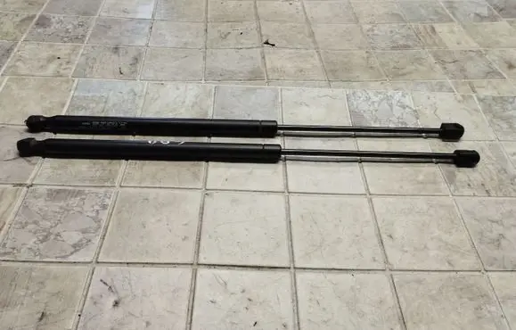 KIA Sorento Tailgate/trunk strut/damper 24480