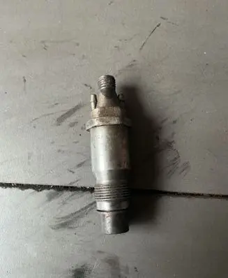 Fuel injector