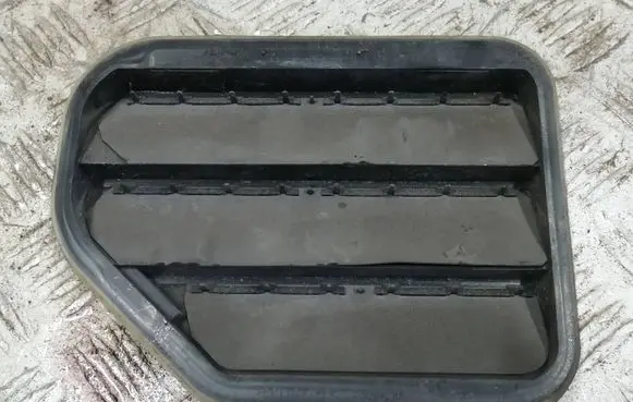 Ford Grand C-MAX Quarter panel pressure vent 7N51A280B62AA
