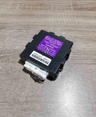 Toyota Avensis T220 Alarm control unit/module 8973005020 237000
