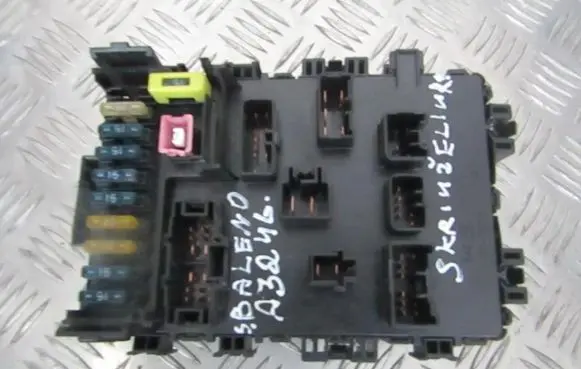 Suzuki Baleno EG Fuse box set 3859060G21 38590-60G21