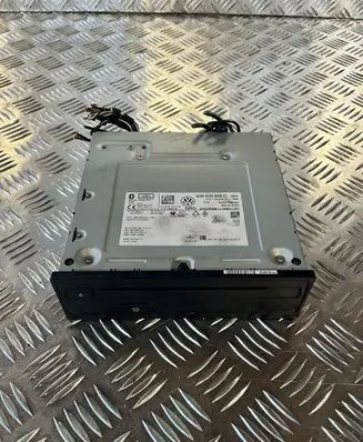 Volkswagen Polo VI Ignition key card reader 3Q0035842C