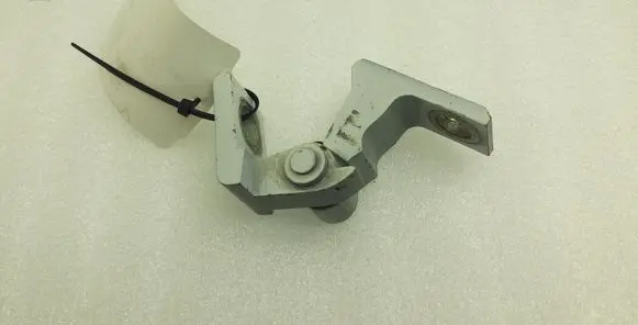 Volkswagen Scirocco Front door upper hinge 7N0831402