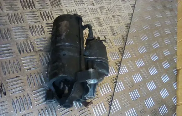 Renault Espace - Grand espace IV Starter motor D8R1 0083HFN
