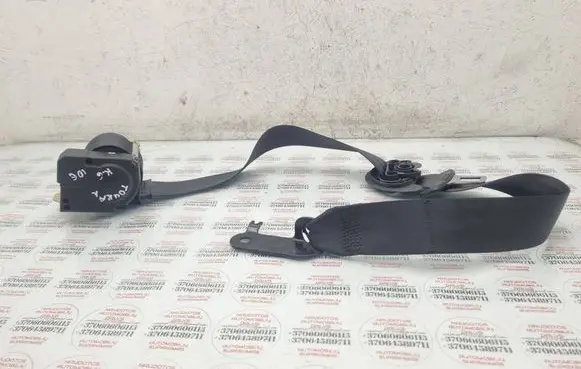 Volkswagen Touran I Rear seatbelt 1T0857805C