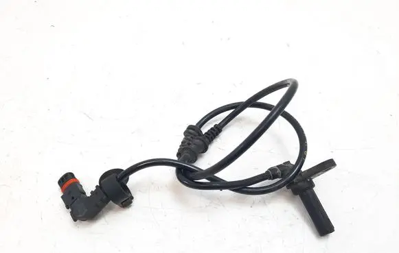 Mercedes-Benz E W212 ABS brake wheel speed sensor A2129050701