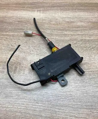 Peugeot 607 Aerial antenna amplifier 9637564680